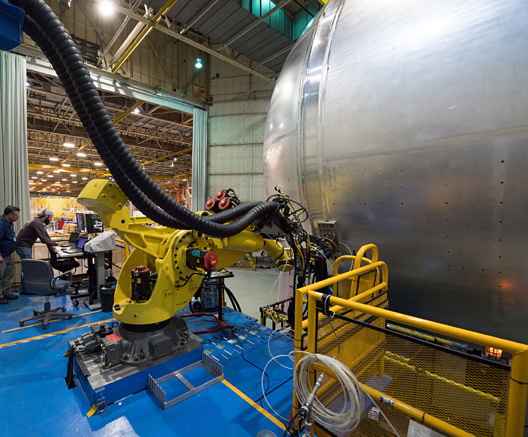 Featured image for “Preparing to Plug Into NASA SLS Fuel Tank”