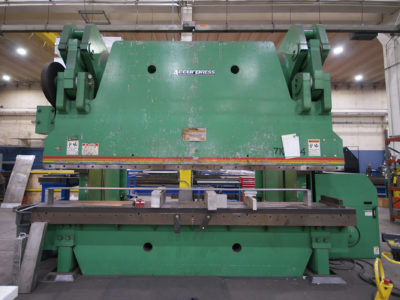 Futuramic Equipment - ACCUPRESS PRESS BREAK - 1,000 ton