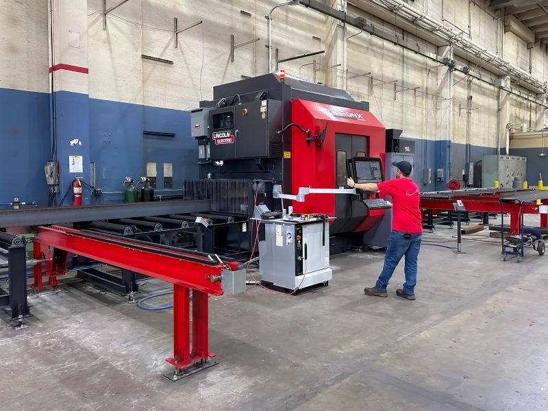 Futuramic Equipment - Lincoln PythonX Complete Robotic  Fabrication System